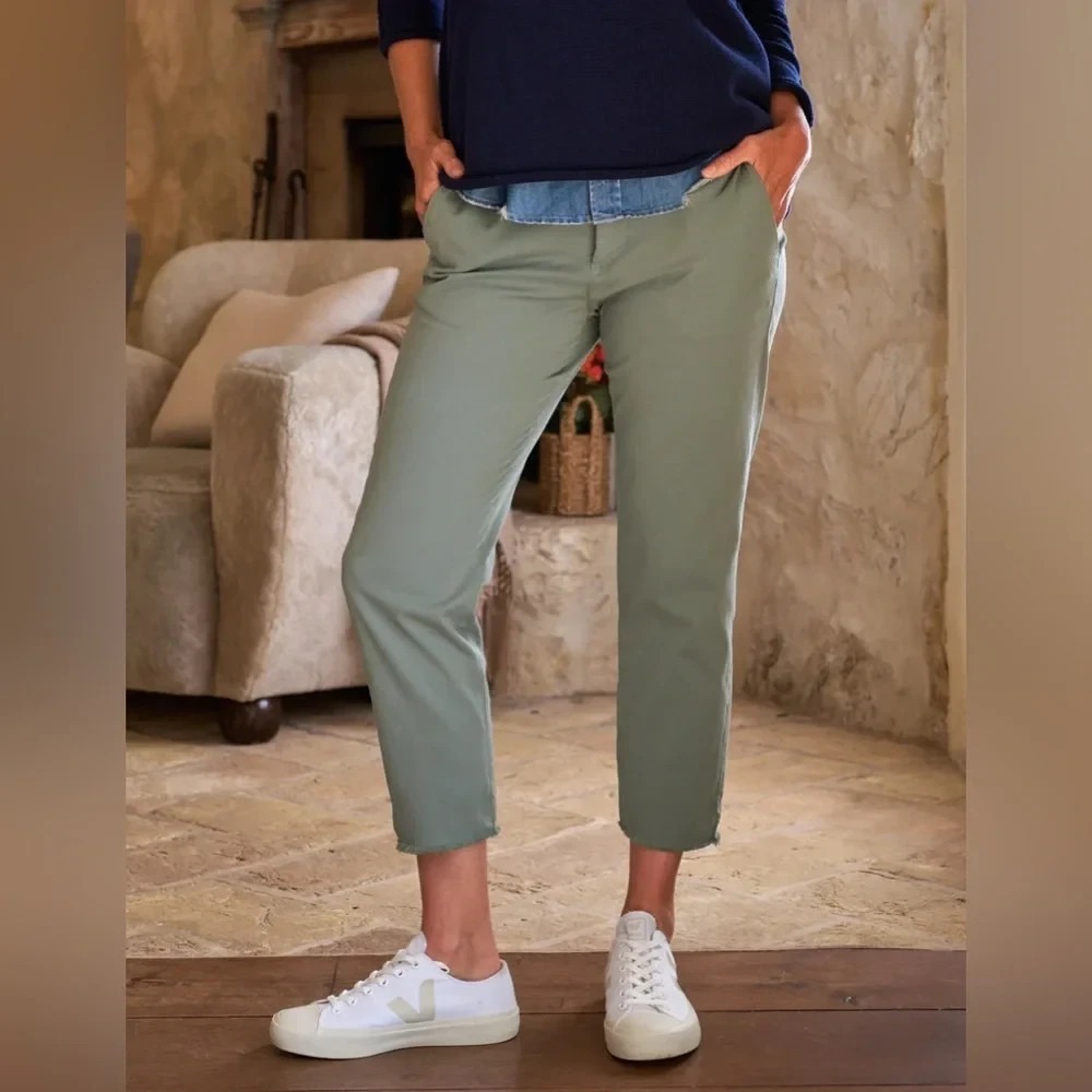 Frank & Eileen Wicklow Pants Womens 4 Green Raw Hem Italian Chino Made In USA
